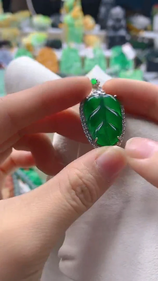 颈饰银S925镶嵌翡翠天然缅甸a货翡翠