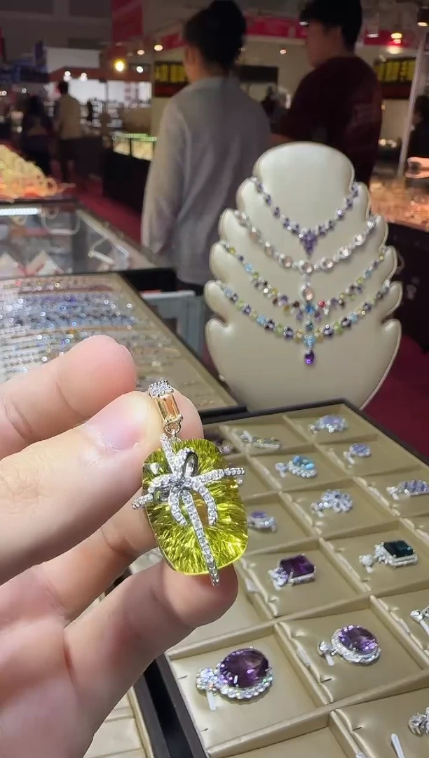 颈饰银S925镶嵌水晶15*20mm柠檬晶