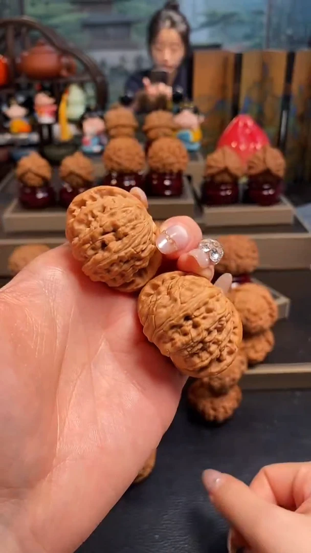 【闪购商品】文玩核桃吊坠D517白狮子41