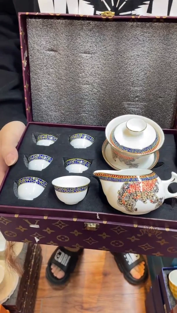 杯鸿辉家品牌瓷器，京东包邮！