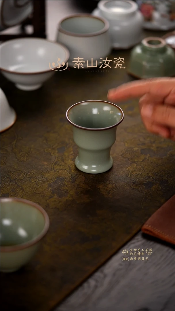 海*涛柴窑藏器粉青竹节杯