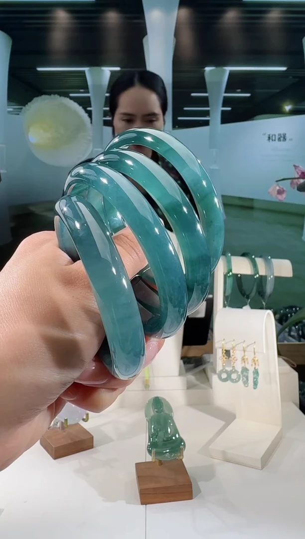 翡翠手镯未镶嵌圈口可选多样性发一