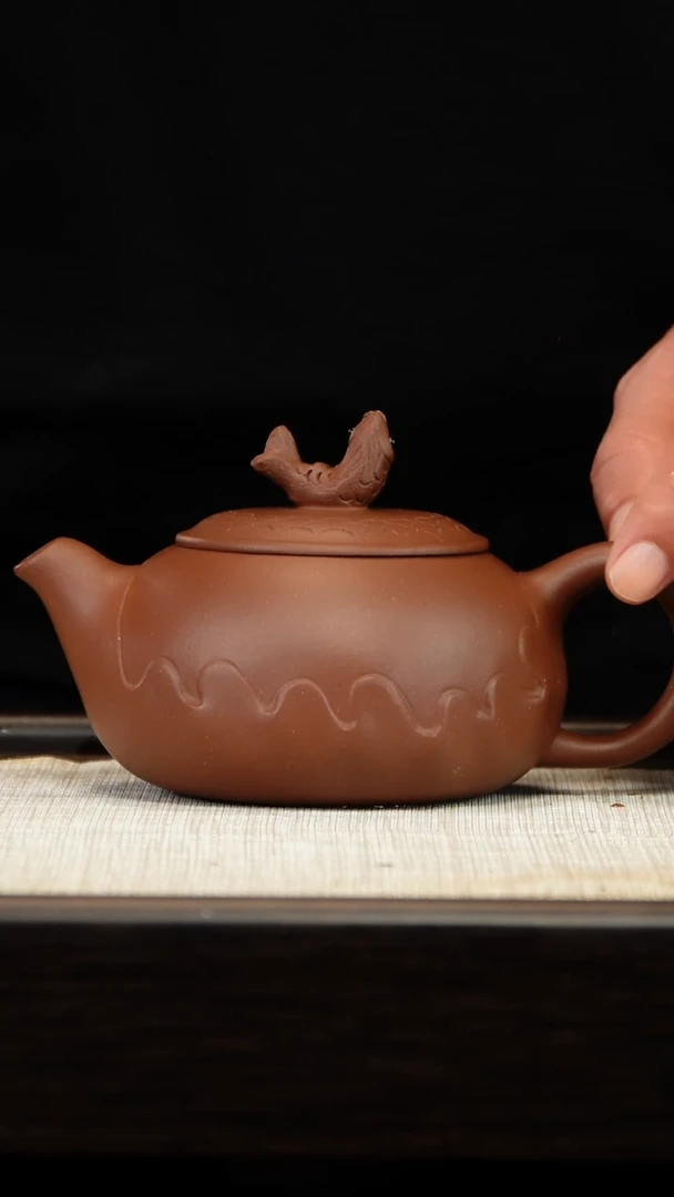 茶壶紫砂年年有余