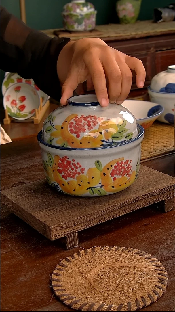 瓷片800ml-锤纹炖盅-石榴