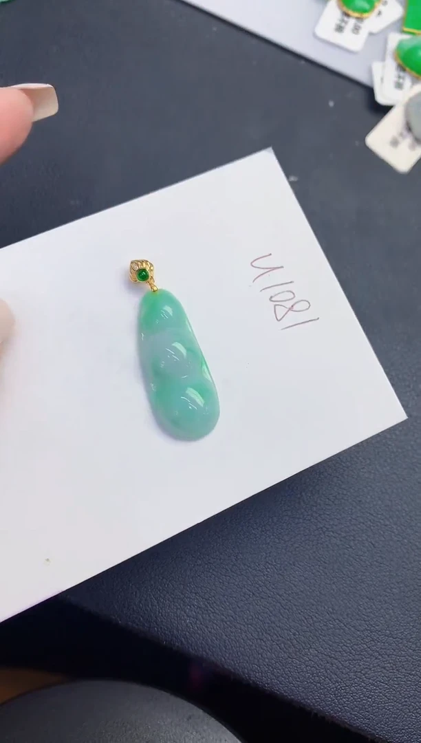 颈饰未镶嵌翡翠缅甸天然翡翠A货