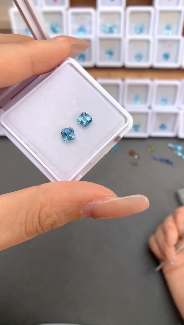 未镶嵌裸石定制海蓝宝石0.9ct