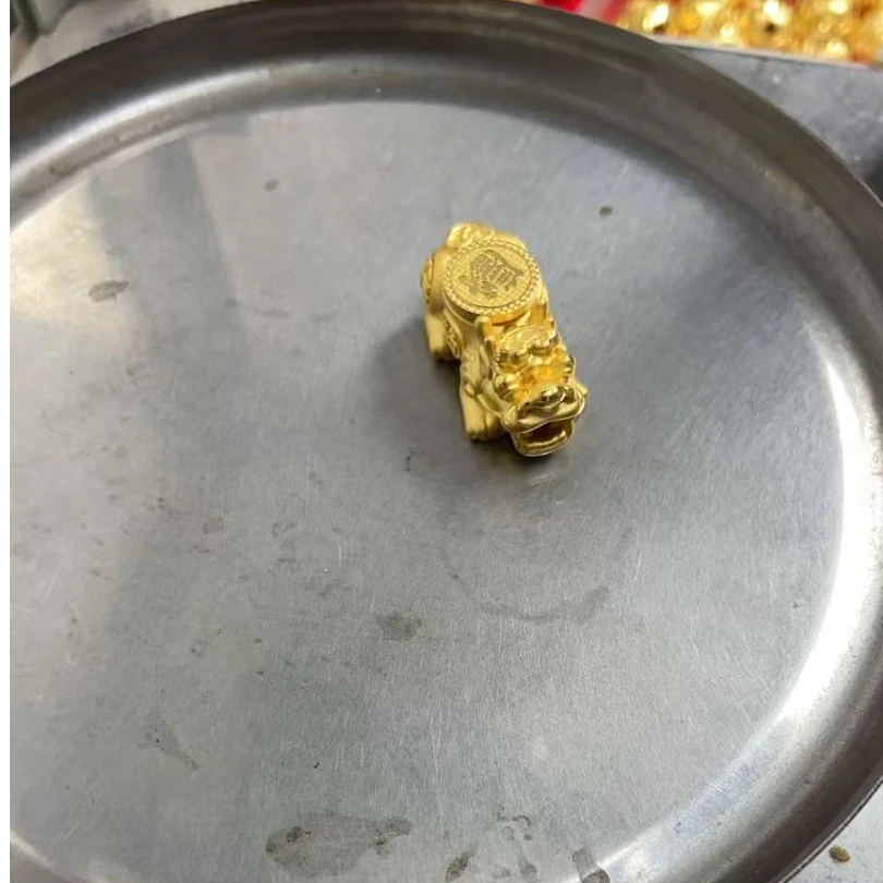 4.39克足金999貔貅一只