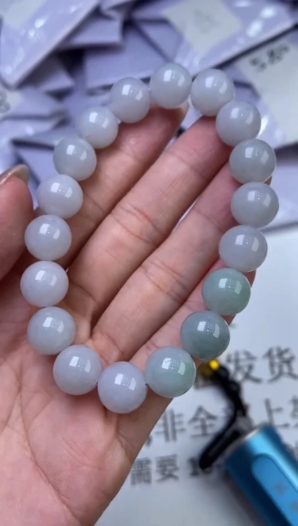 翡翠挂件未镶嵌2222142    /多样性发一件
