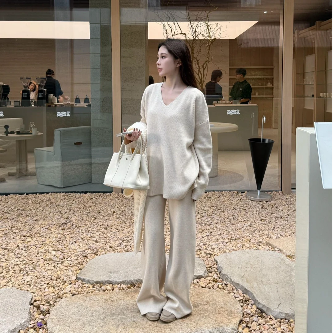韩版气质时尚套装2025秋冬新款针织上衣盐系轻熟阔腿裤两件套女装