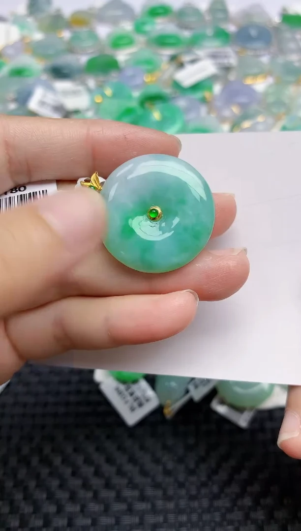 翡翠18K金镶嵌颈饰天然翡翠A货