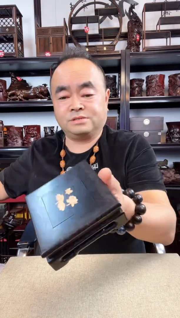 木老李红木工艺品673瑕疵