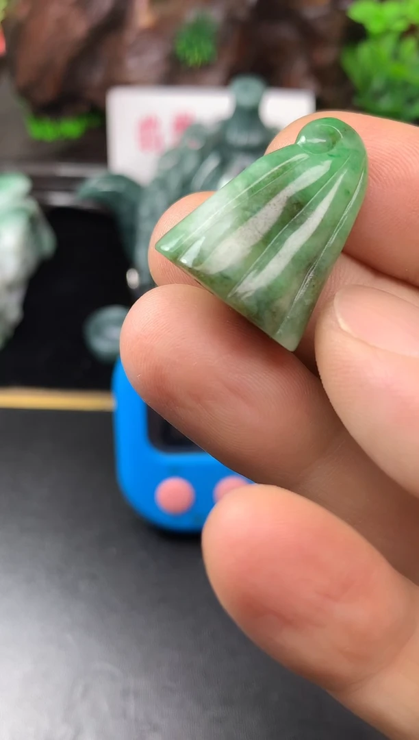 颈饰未镶嵌翡翠晨*莲蓬