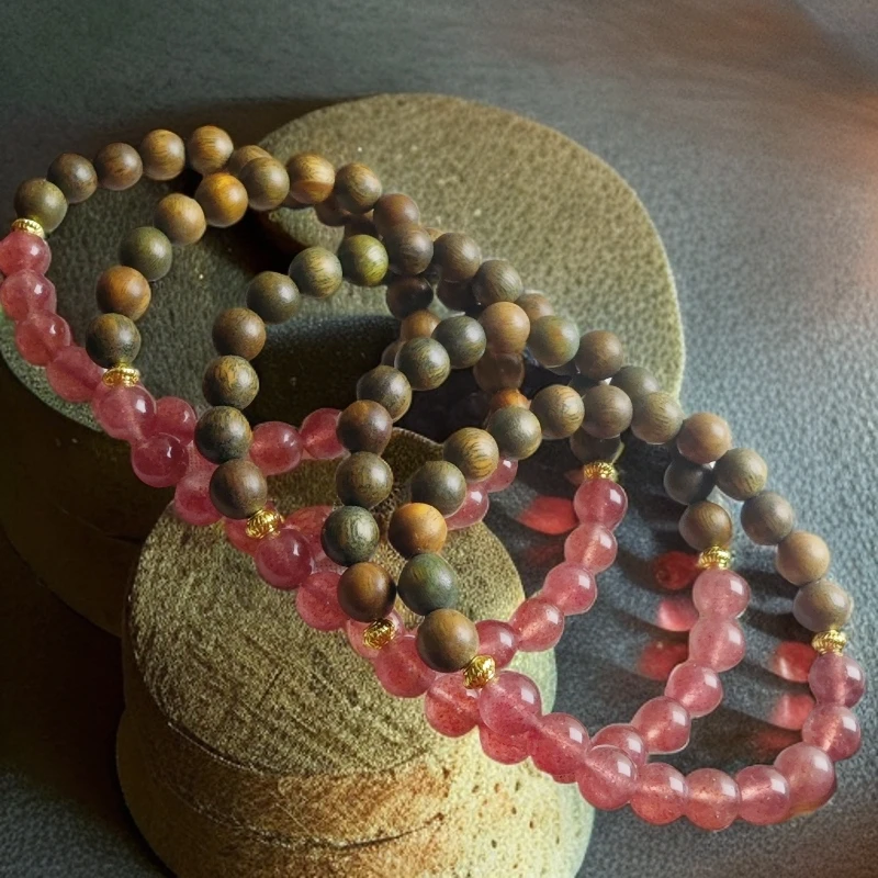 新中式 阿根廷绿檀和天然草莓晶的混搭手串