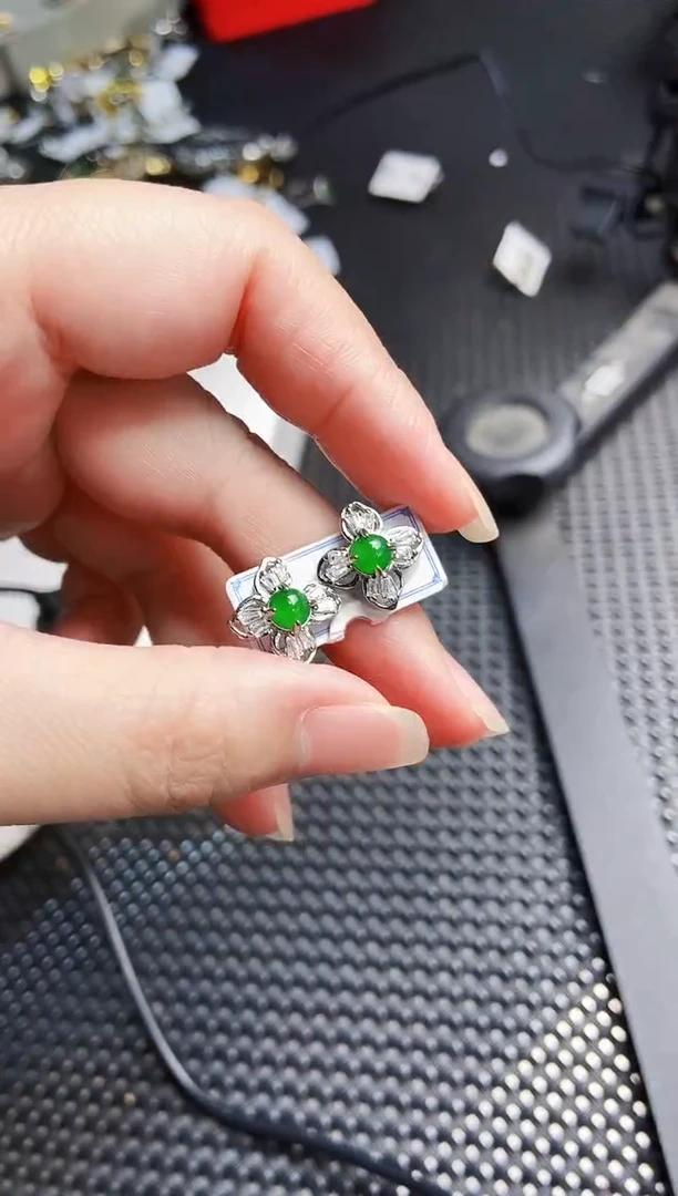 【闪购商品】翡翠耳饰未镶嵌11111111