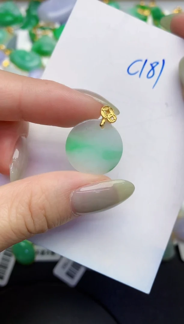 翡翠未镶嵌颈饰缅甸天然翡翠A货