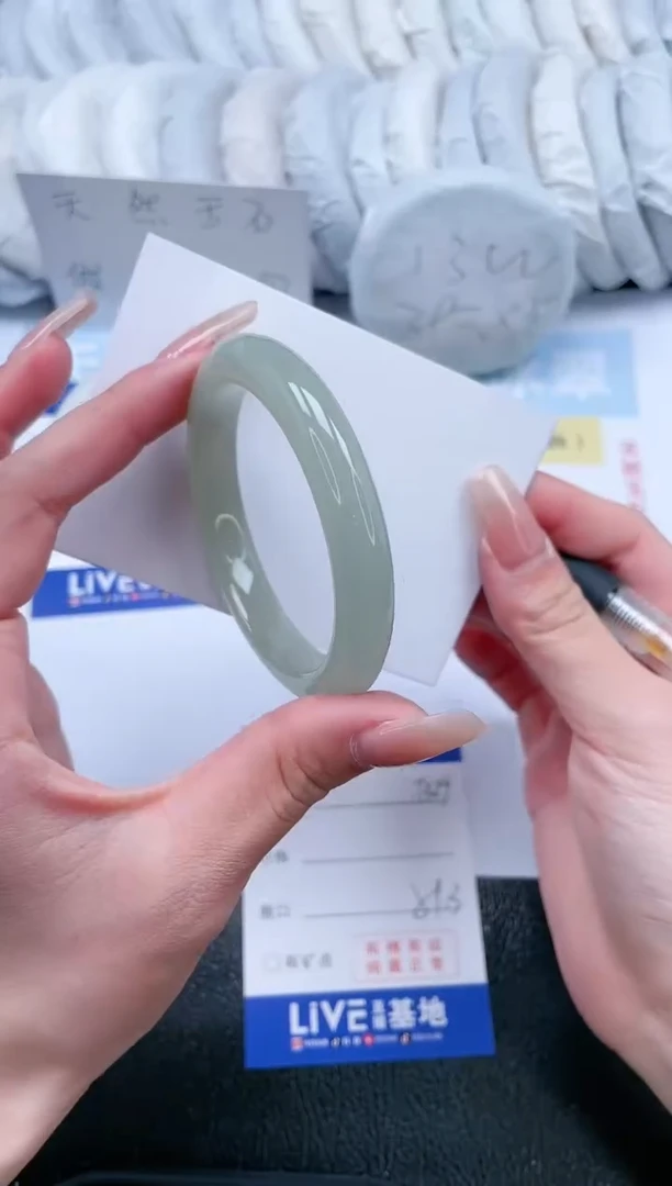 【闪购商品】石英质玉手镯未镶嵌T329-51.3