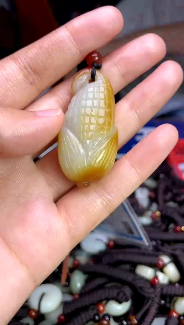未镶嵌和田玉挂件1