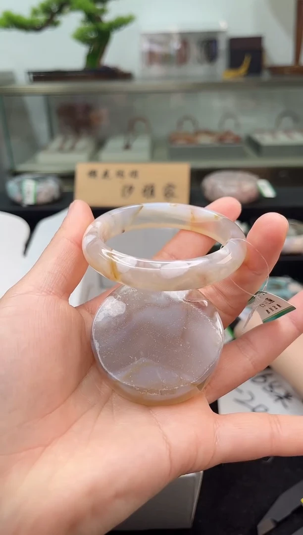 未镶嵌手镯石英质玉52圈口（赠品镯心）1688823
