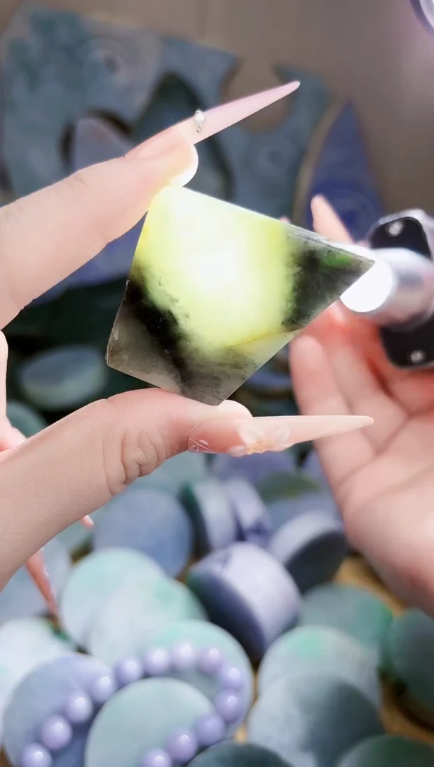 翡翠未镶嵌颈饰翡翠A货 江谭120