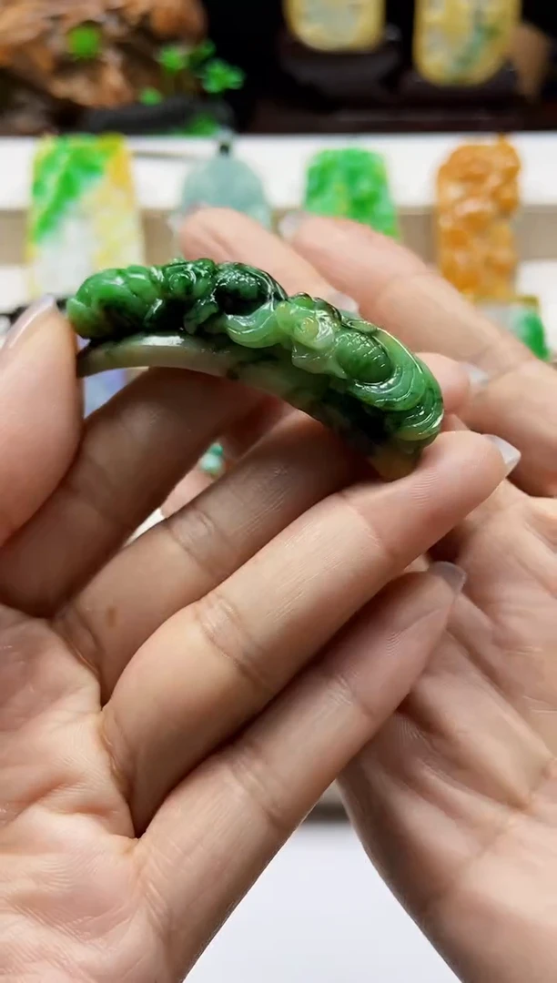 颈饰未镶嵌翡翠翡翠A货