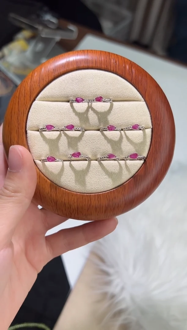 【闪购商品】红宝石耳饰银S925镶嵌0112s008多样性发一