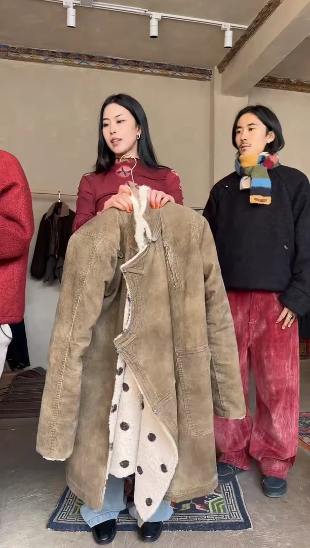 KWC26FW长款灯芯绒外套L