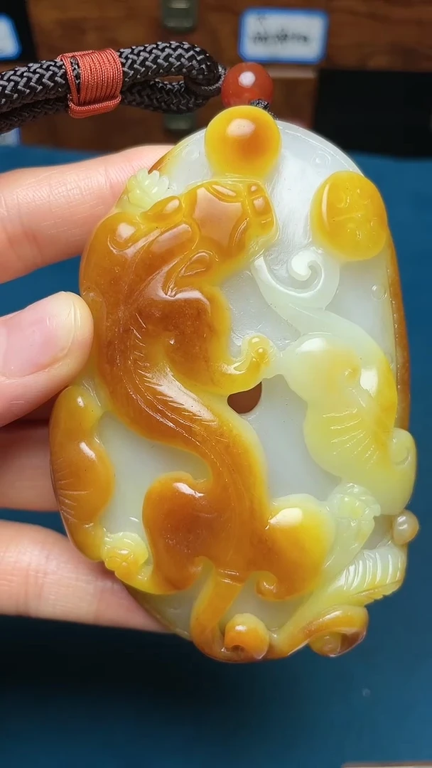 和田玉未镶嵌把件满*星和田玉