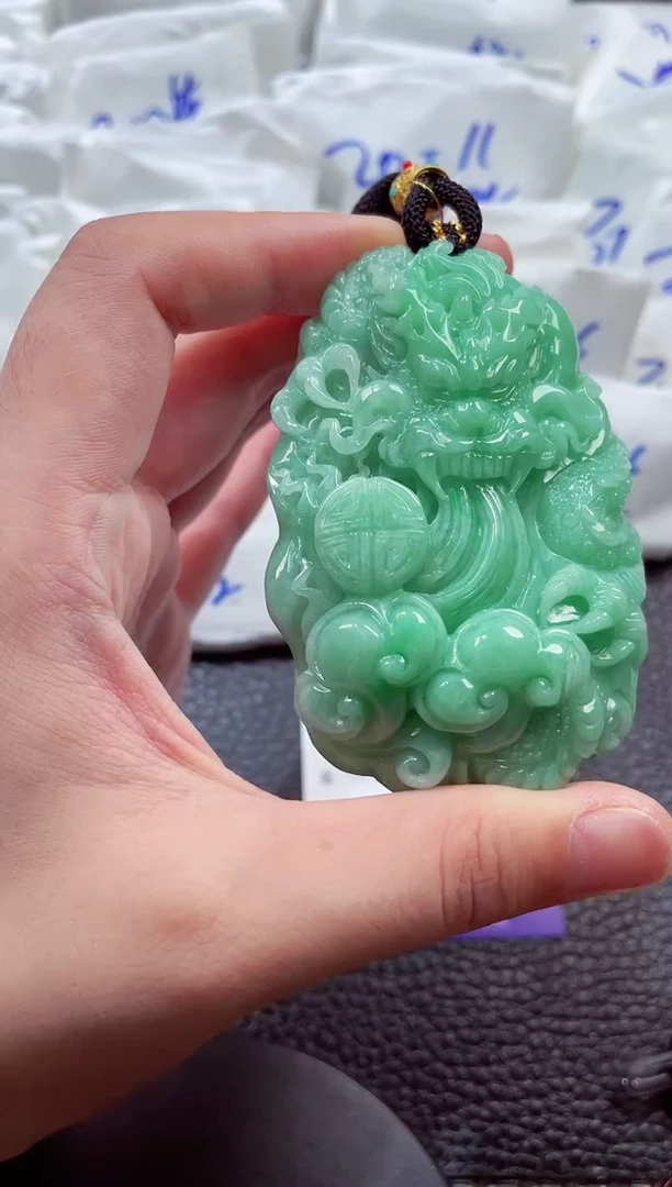颈饰未镶嵌翡翠00007890