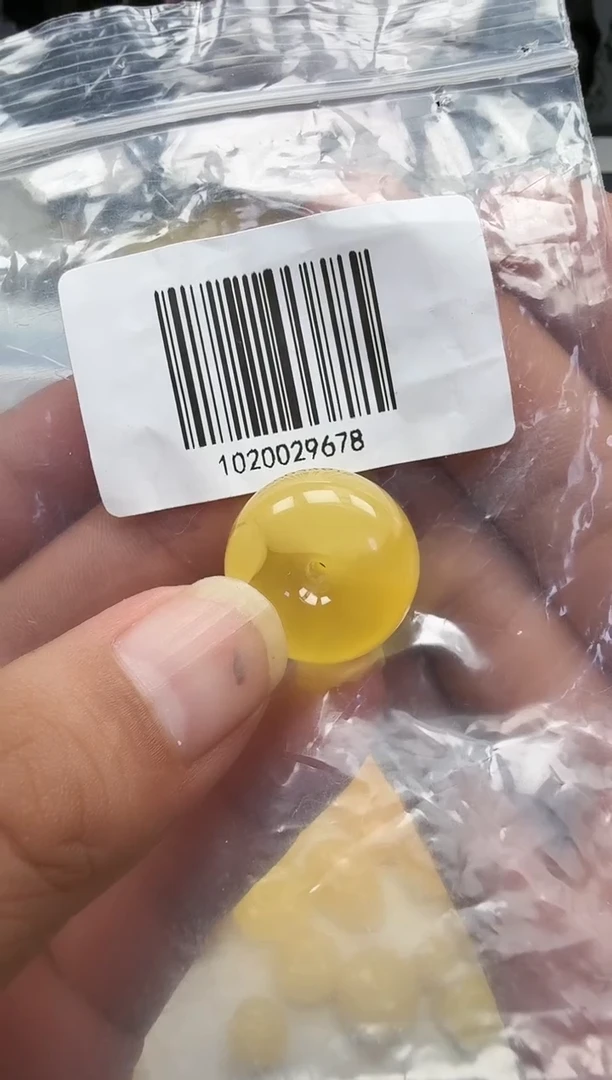 裸石琥珀未镶嵌如图