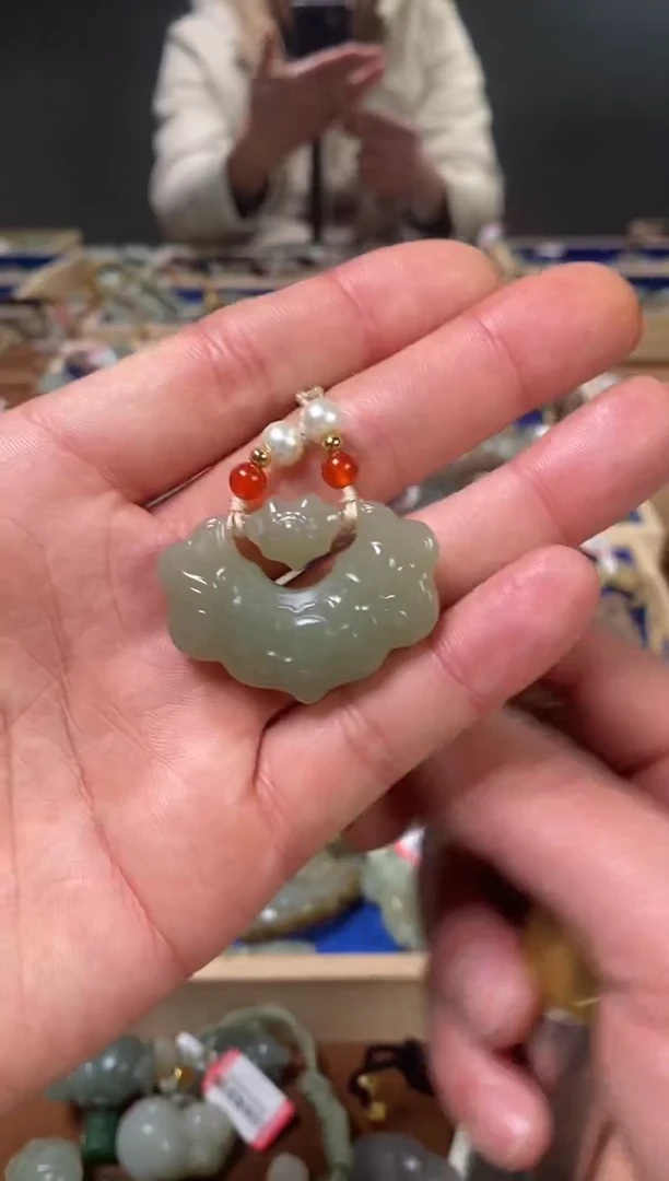 颈饰未镶嵌和田玉14