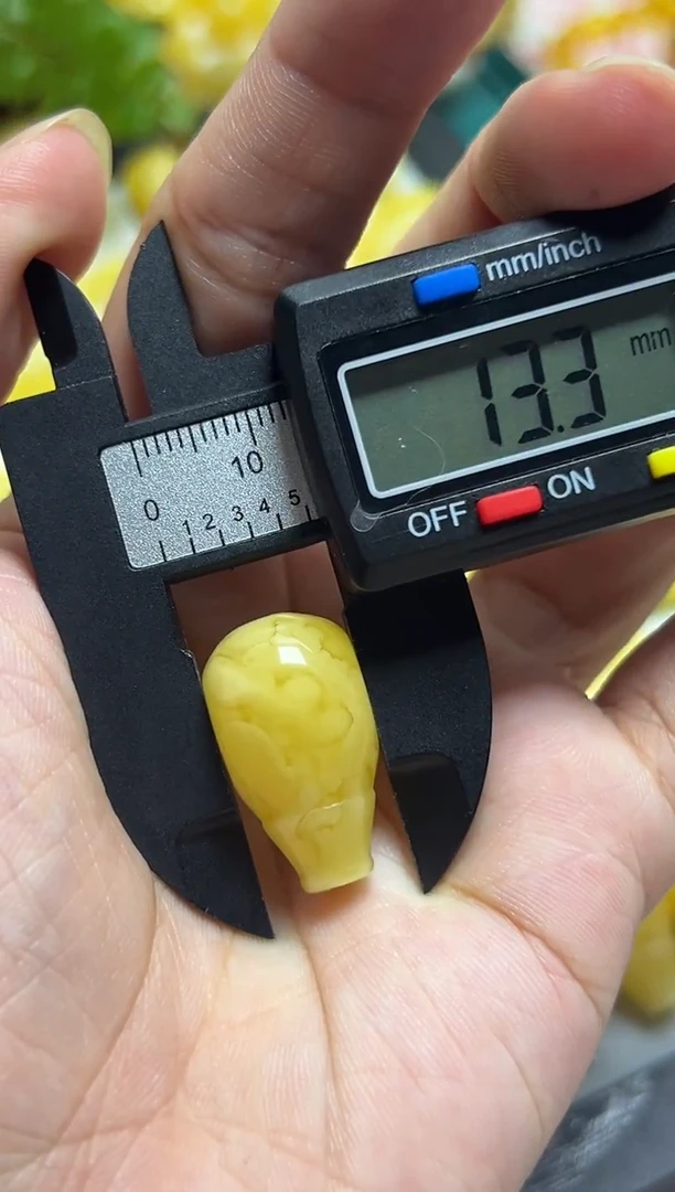 未镶嵌琥珀裸石三通