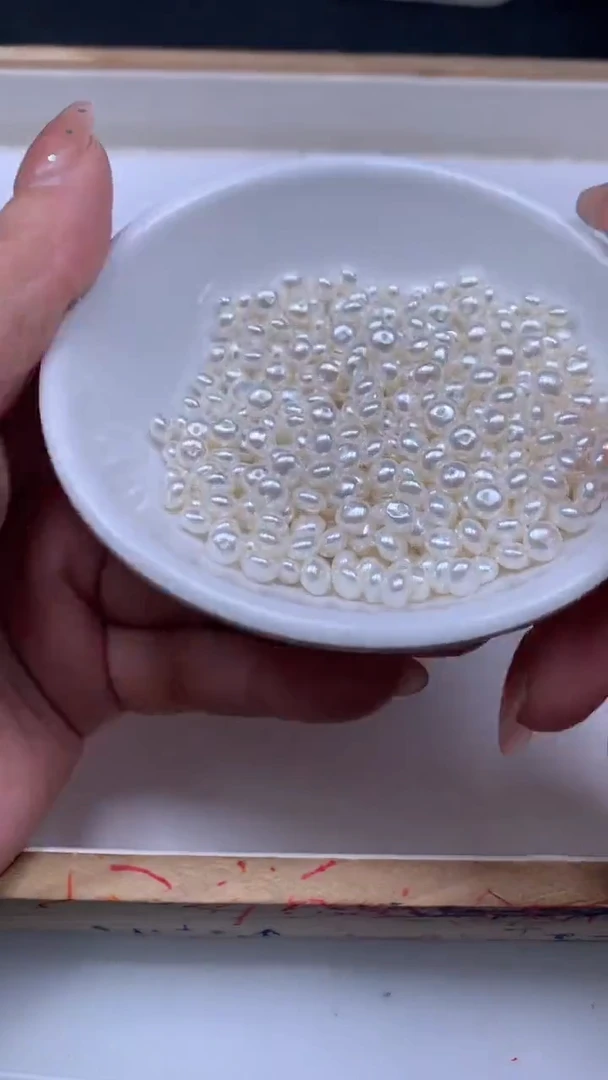 未镶嵌散珠拼合珍珠（马贝珠）B770 白贝珠3*5mm20个5.8元