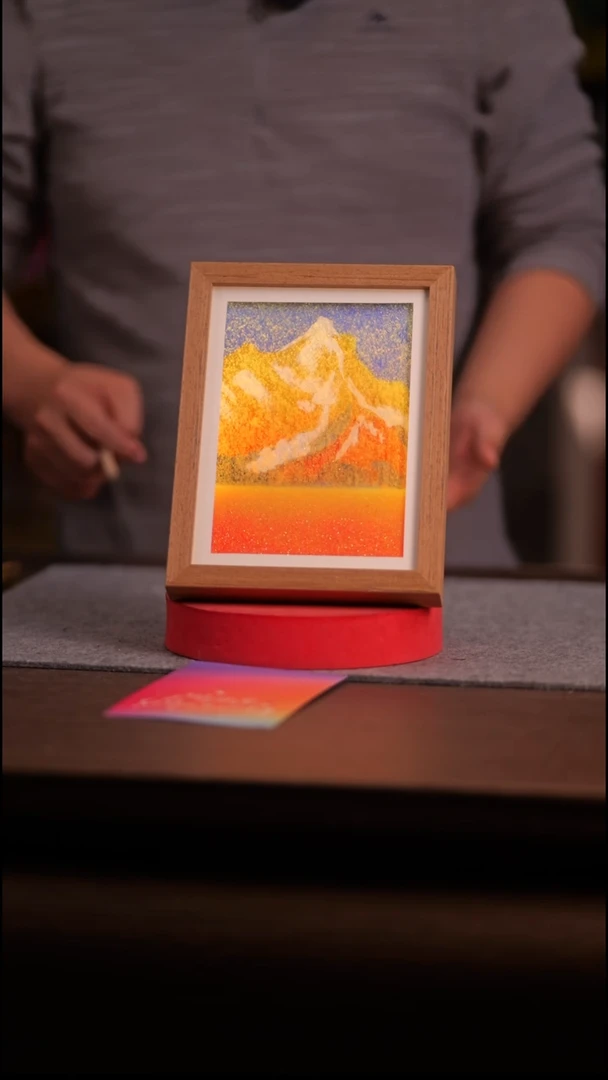 国画日照金山--8寸 流沙 手写- 带灯