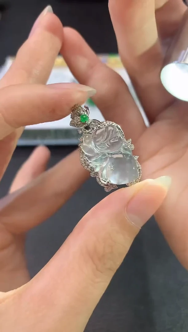 吊坠(不含链)18K金镶嵌翡翠C28