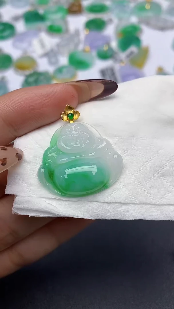 颈饰18K金镶嵌翡翠a货假一赔三支持复检百元上9元证书费自理