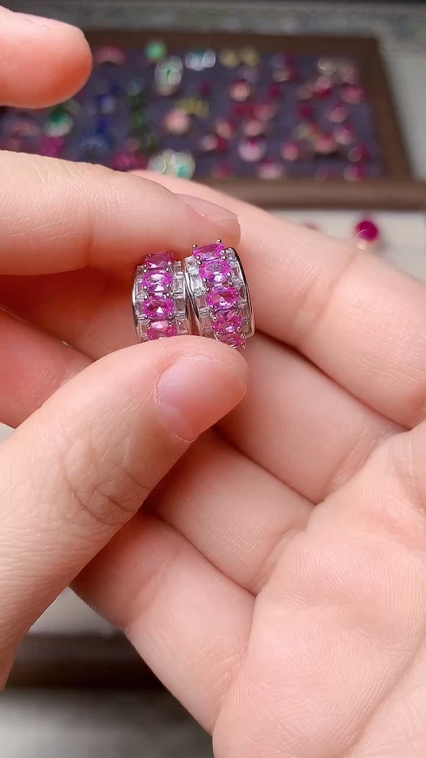 【闪购商品】彩色蓝宝石耳饰银S925镶嵌....