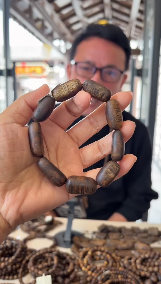 沉香手串卡1.3/16克墨绿留疤多样性发货一条