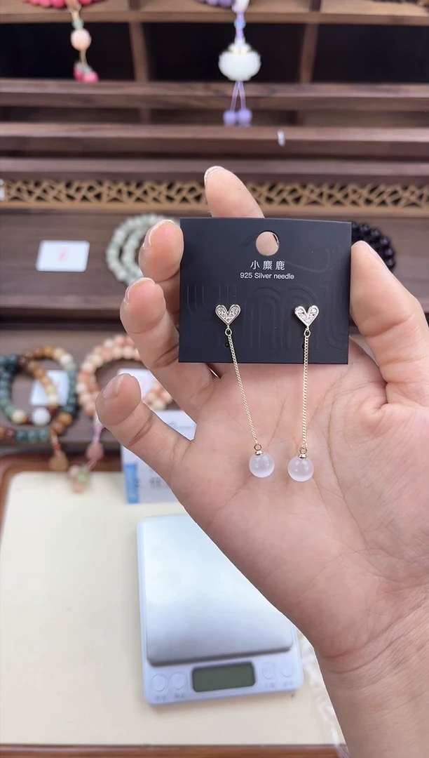 【闪购商品】石英质玉手绳14K金镶嵌爱心耳钉022