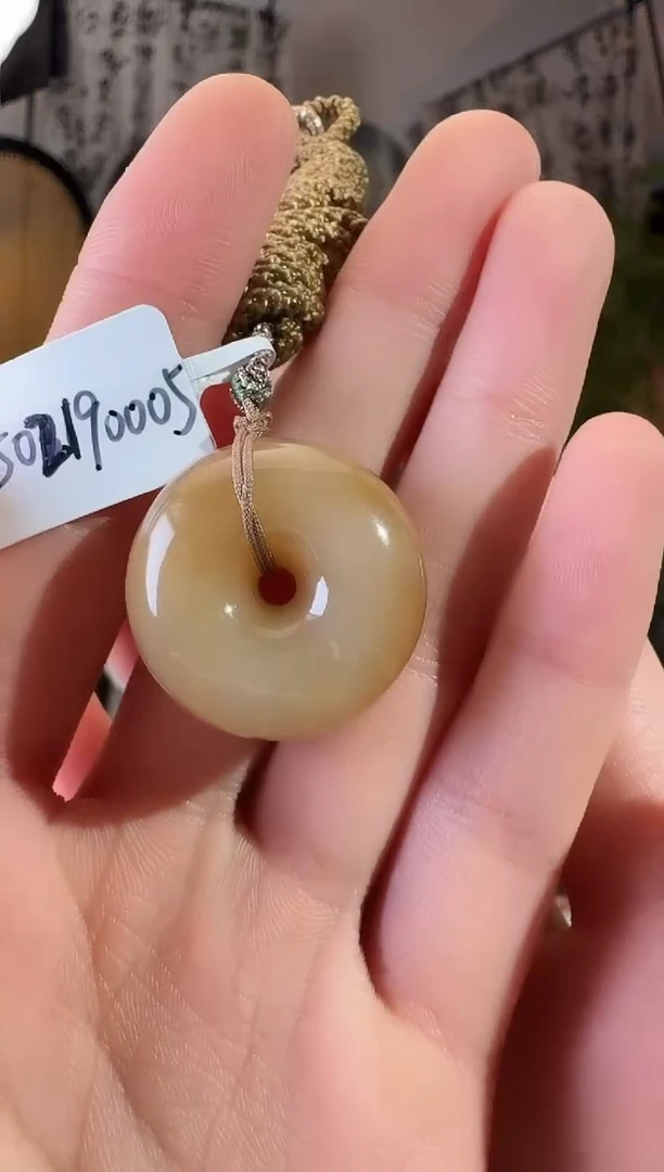 和田玉未镶嵌颈饰27扣 带包容