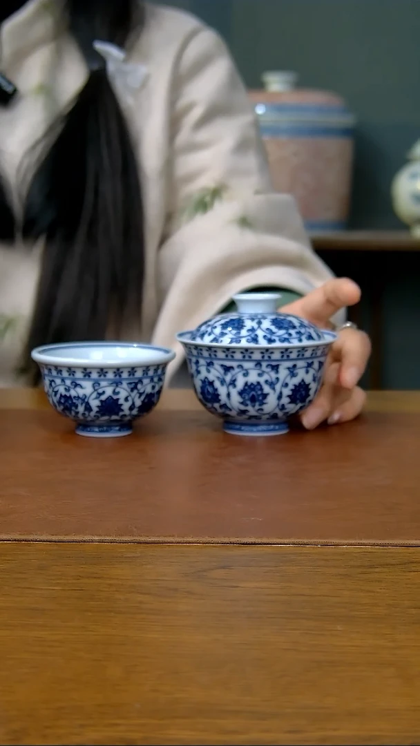 【闪购商品】缠枝莲小盖碗+小压手
