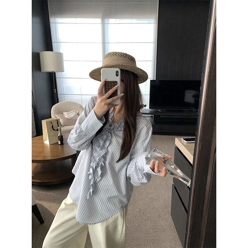 蓝色条纹衬衫女高级感秋小众设计感花边长袖衬衣韩系气质V领上衣