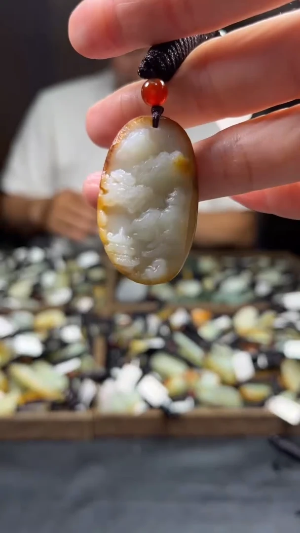 和田玉未镶嵌颈饰·
