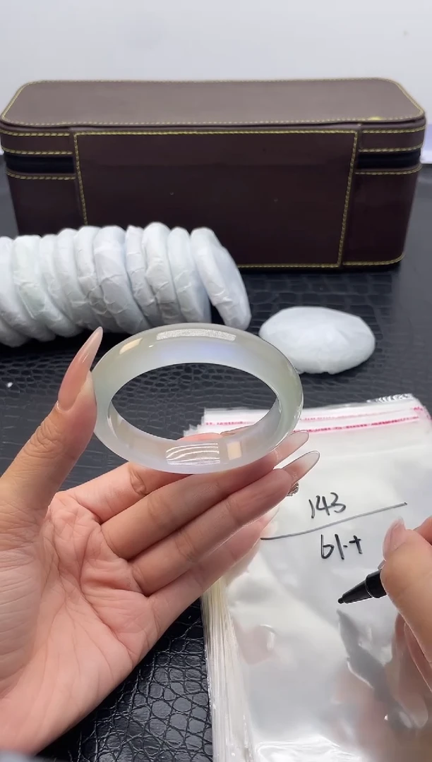 143手镯所见即所得拍啥发啥