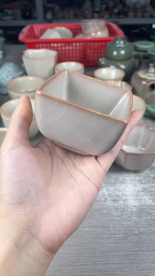 龙泉青瓷仓储大放漏