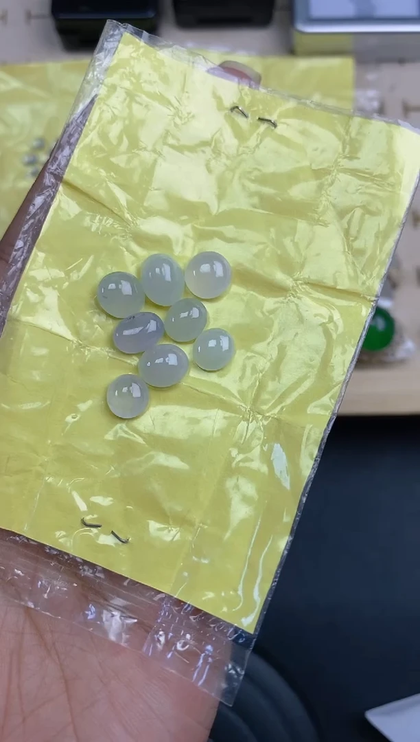 翡翠裸石天然翡翠蛋面101