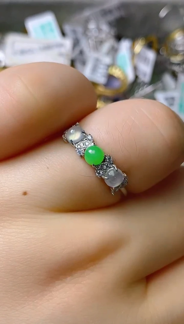 银S925镶嵌戒指翡翠百内无证书