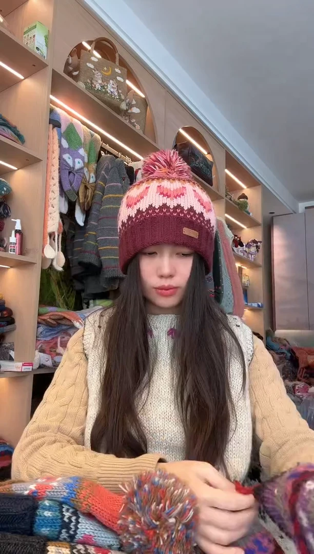 羊毛美利奴粉紫狐狸帽