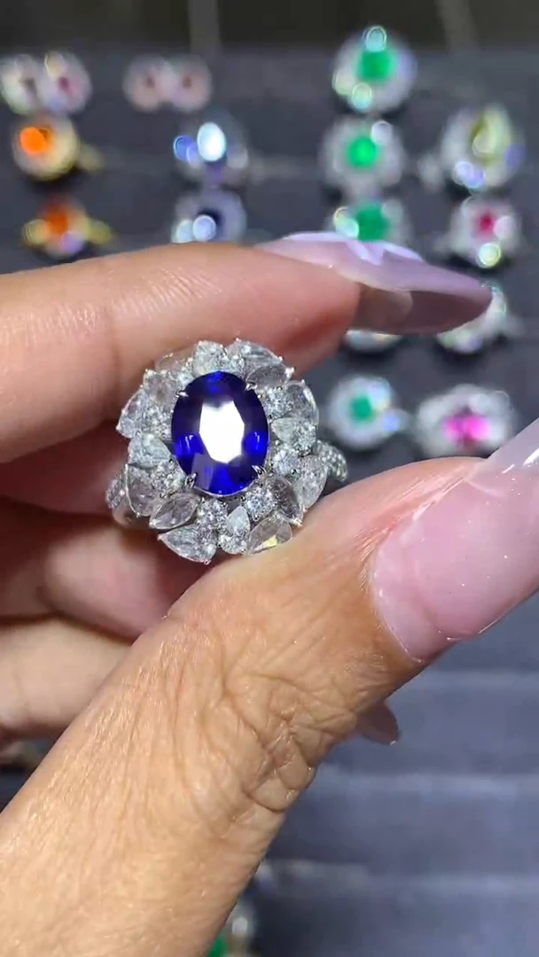 戒指蓝宝石18K金镶嵌2.17CT