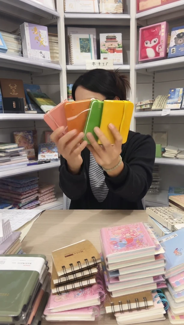 A7皮面绑带本彩色4本