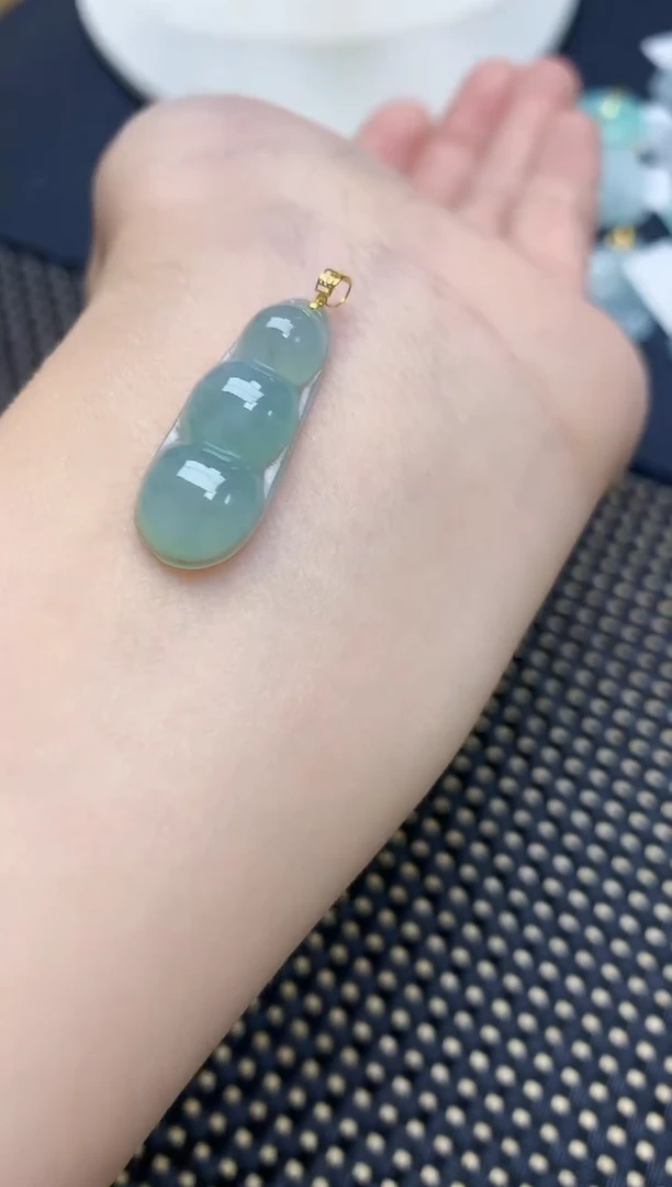 颈饰18K金镶嵌翡翠天然缅甸A货翡翠